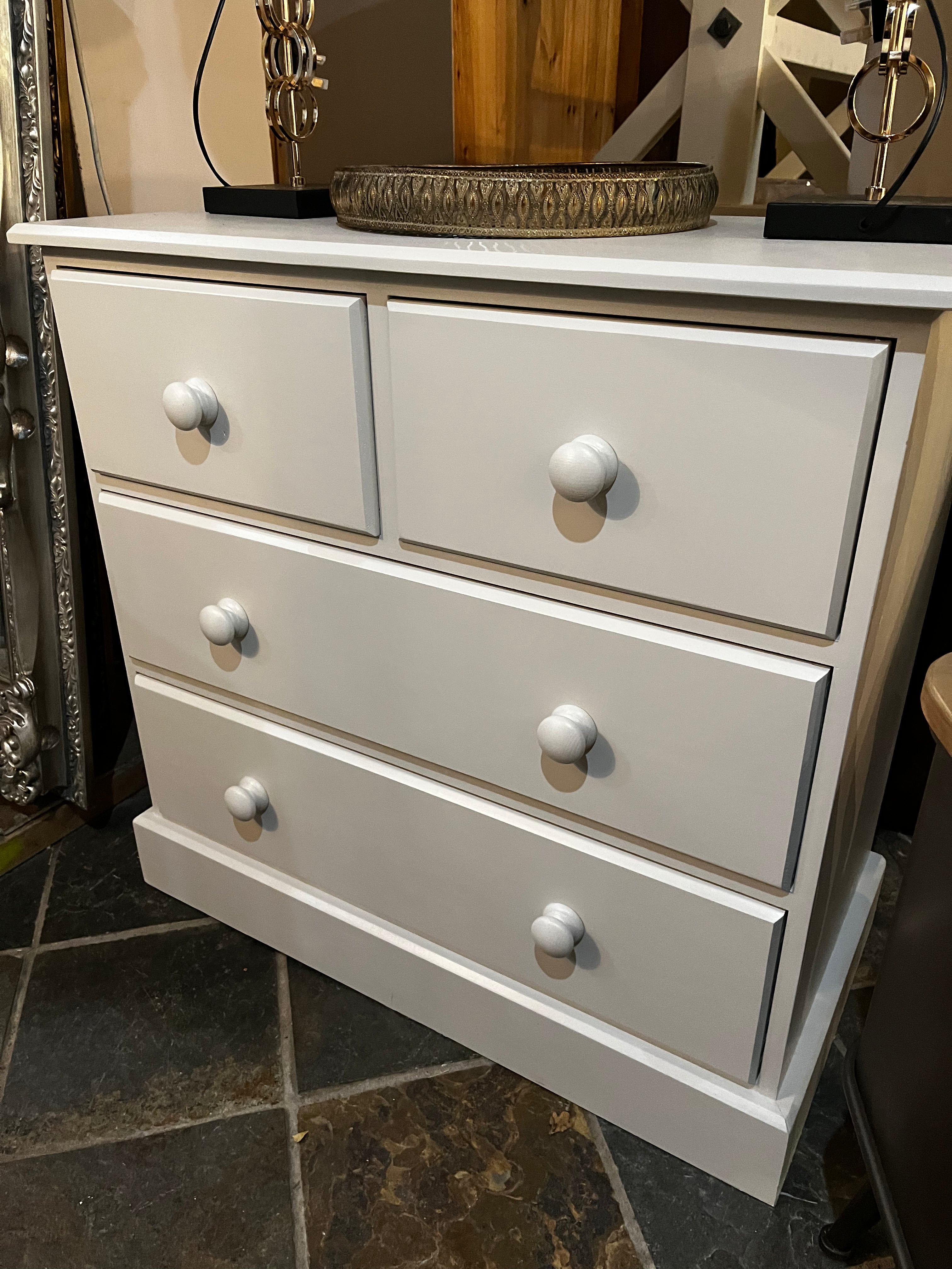 2/2 Chest Of Drawers