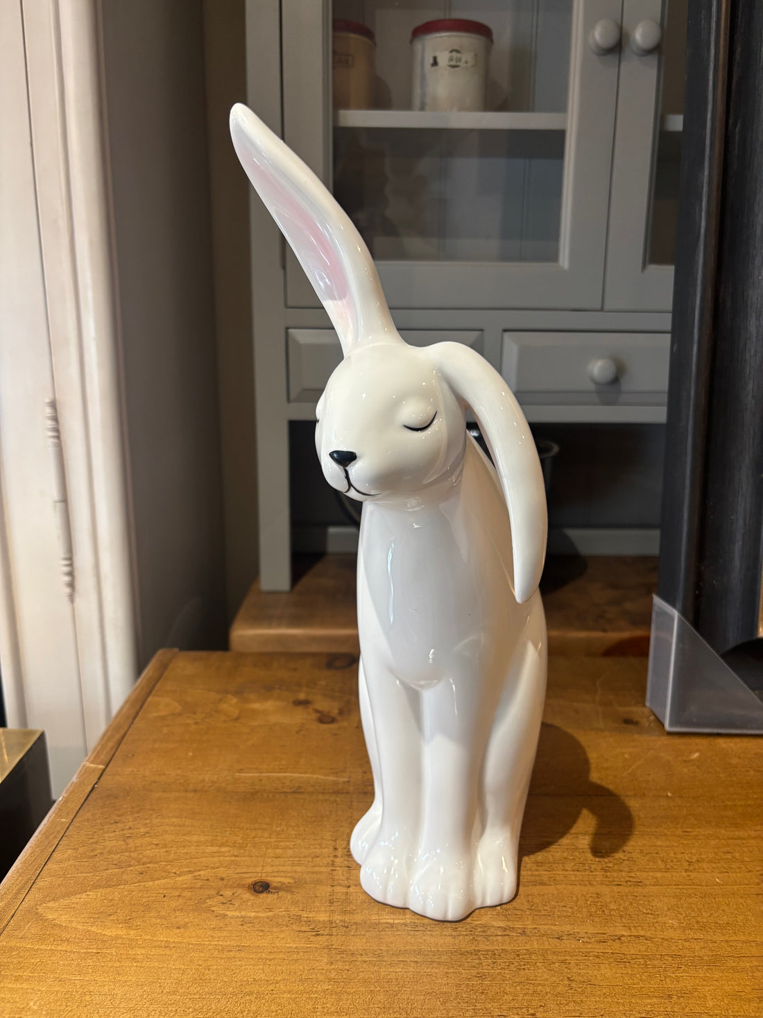 White Porcelain Bunny Ornament – 43cm Decorative Home Accessory
