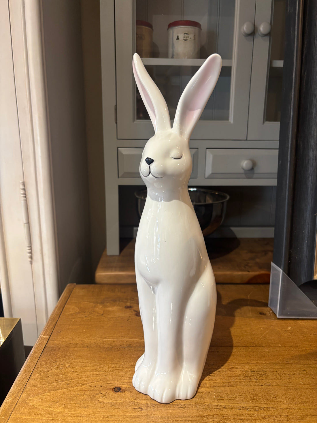 White Porcelain Bunny Ornament – 47cm Decorative Home Accessory